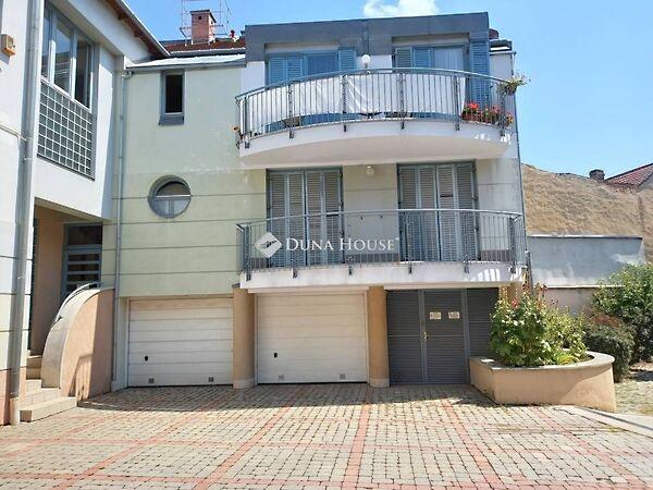 Mária, Pécs 2. képe