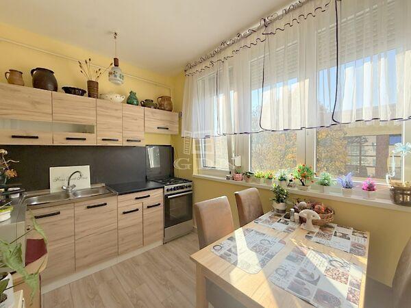 2. emeleti, kertvárosi tégla, Zalaegerszeg képe