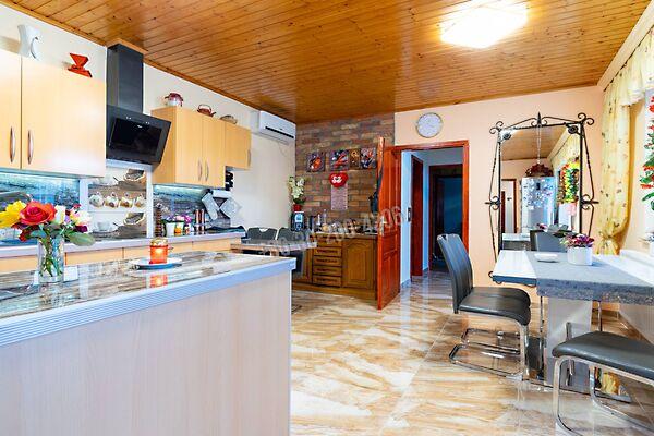 Károlyháza 2. képe