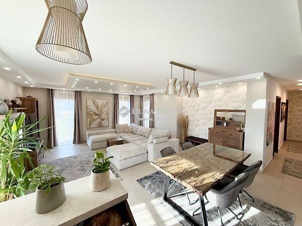 Zrínyi, Ballószög képe