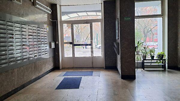 Panorámás panelgarzon, Budapest, XIV. kerület 3. képe