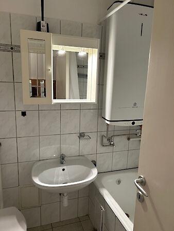 Védő, Budapest, XVI. kerület 3. képe