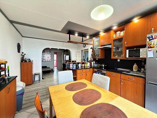 Sarló, Székesfehérvár képe