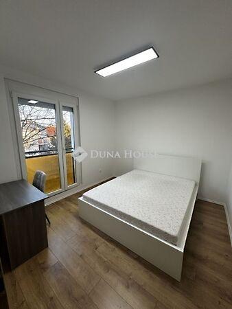 József Attila, Pécs 3. képe