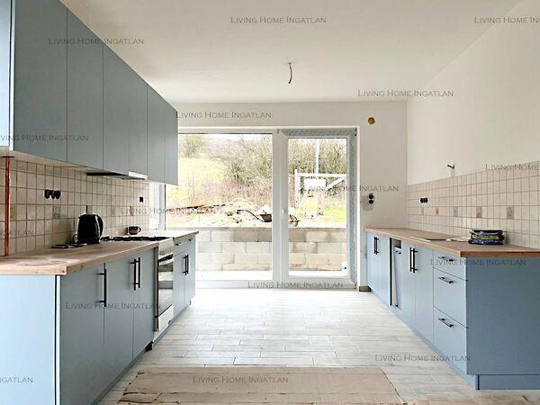 Tahitótfalu 2. képe