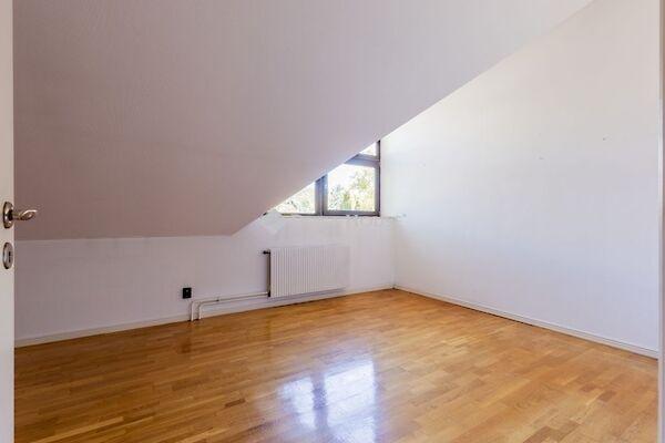 Cseppkő, Budapest, II. kerület 2. képe