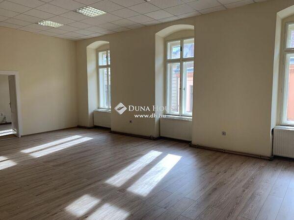 Király, Pécs képe