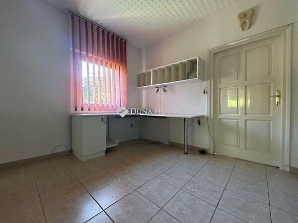 Építők, Pécs 2. képe