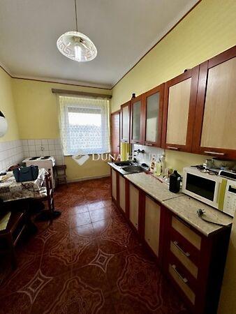 Vörösmarty Mihály, Komló 2. képe