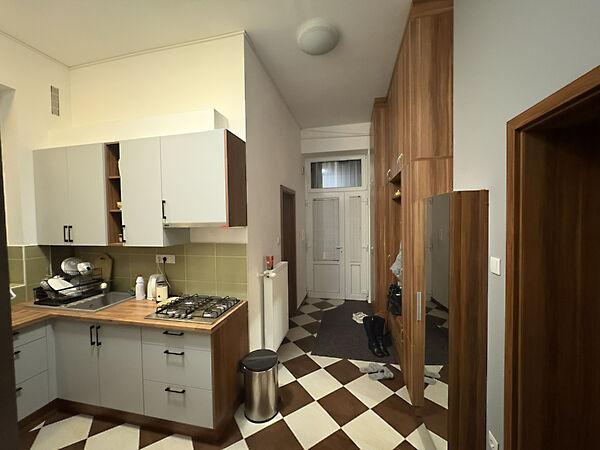 Almássy tér, Budapest, VII. kerület 2. képe