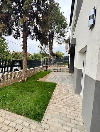 Van egy Kék tó a ház, Budapest, XI. kerület 3. képe