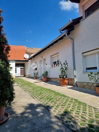 Hungária, Pécs 2. képe