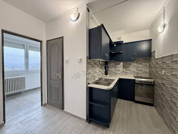 Népek barátsága, Oroszlány 2. képe