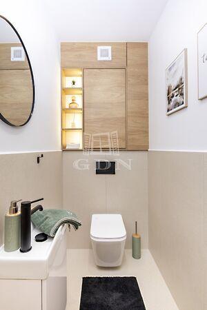 Liliom, Budapest, IX. kerület 2. képe