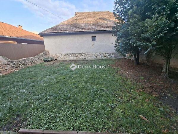 Álmos, Pécs 3. képe