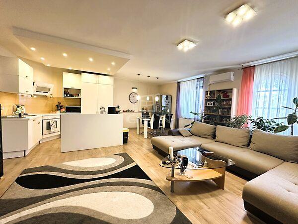 Gyönyörű értékes belvárosi, Kaposvár képe