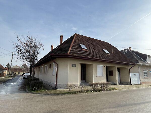 Eminescu, Gyula 2. képe