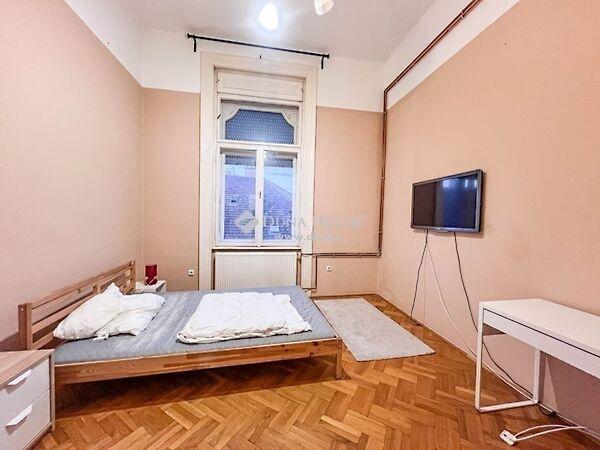 Nyár, Budapest, VII. kerület 2. képe