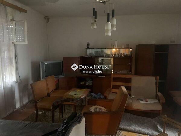 Béke, Vértestolna képe