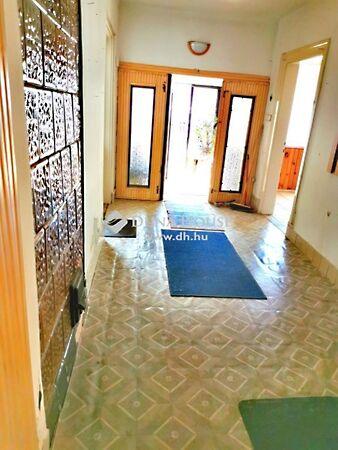 Galagonyás, Esztergom 3. képe