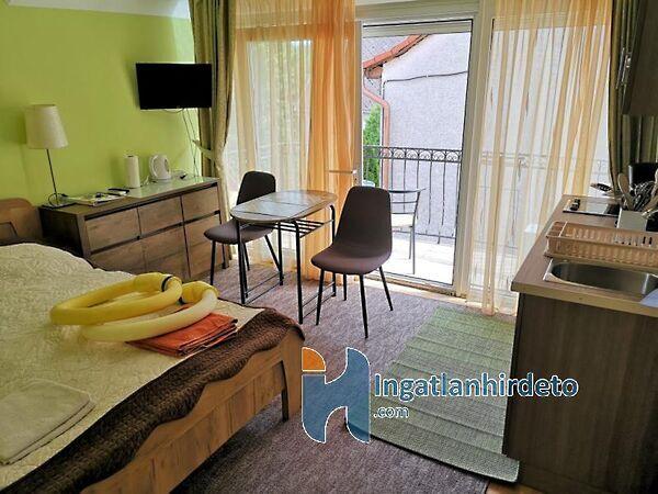 Attila, Hévíz 3. képe