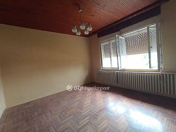 Aradi, Jászfényszaru 3. képe