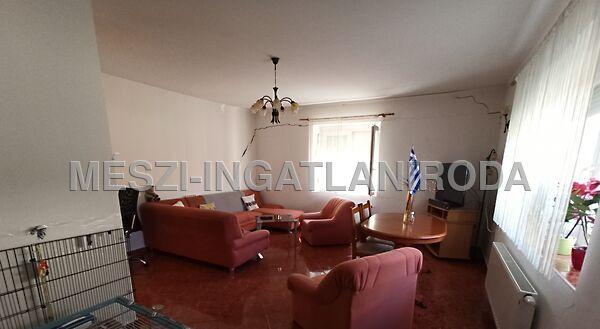 Diófa u., Herend 3. képe