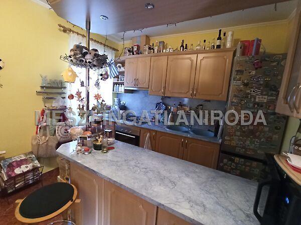 Diófa u., Herend képe