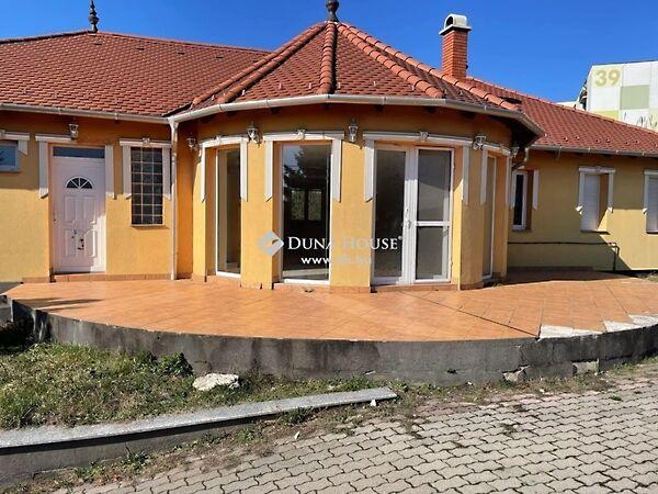 Cseresznyefa, Tatabánya 2. képe