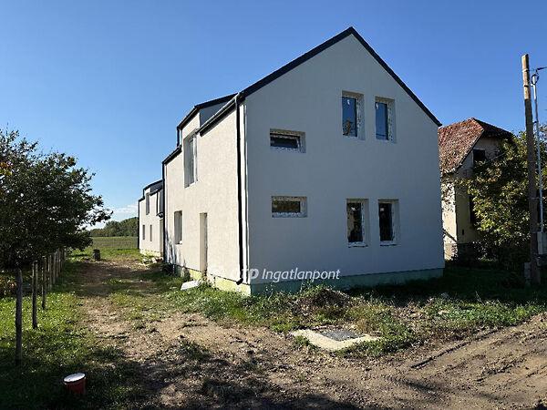 Családi, Szigetszentmárton képe