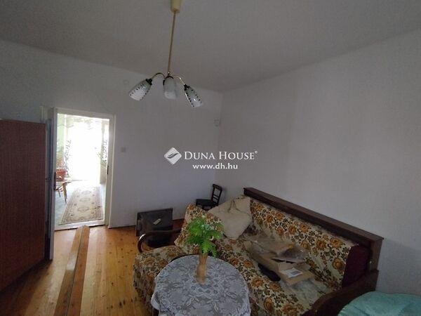 Szentmiklósi, Neszmély képe