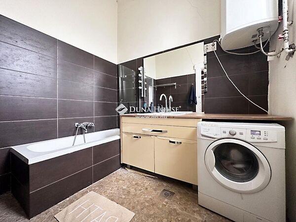 Kossuth Lajos, Budapest, V. kerület 2. képe