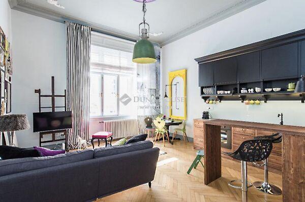 Sas, Budapest, V. kerület 3. képe