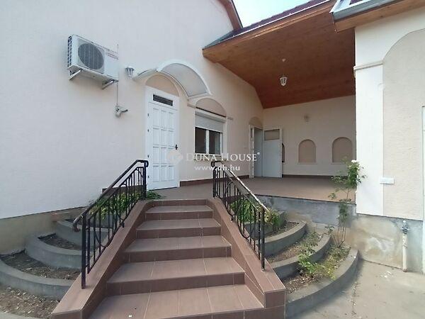 Pelikán, Kecskemét 3. képe