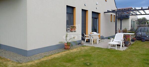 Újszerű, Pákozd képe