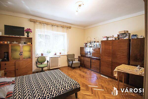 Győrújbarát képe