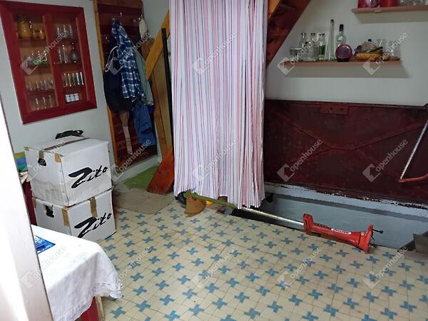 Alkotmány, Környe 3. képe