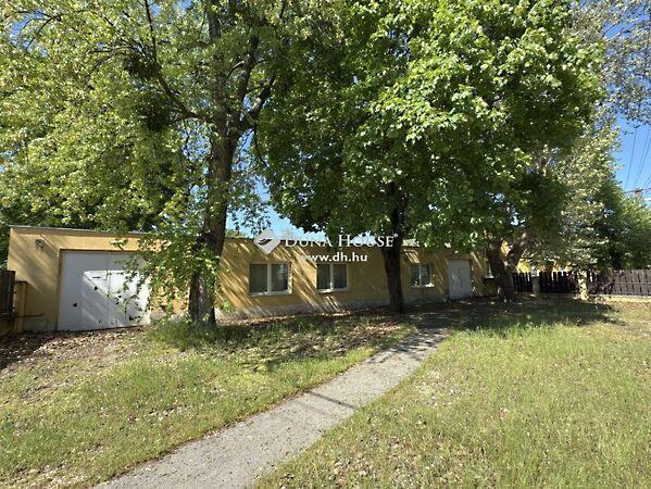 Építők, Tatabánya képe