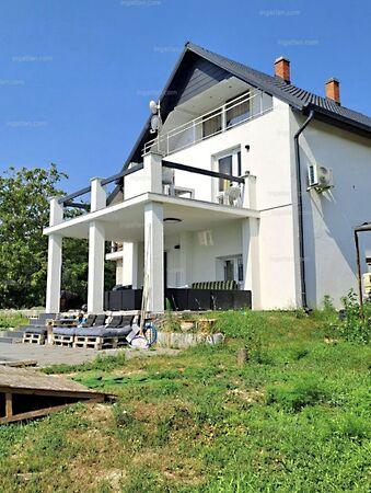 Ábrahámhegy 2. képe