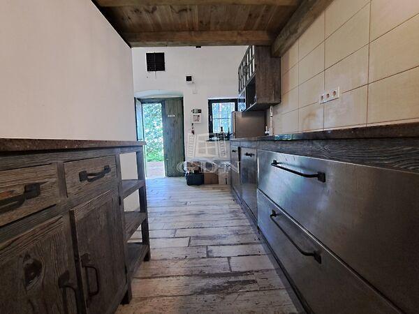 Latabár, Miskolc 3. képe