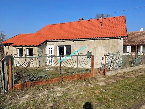 Hunyadi, Tomajmonostora 2. képe