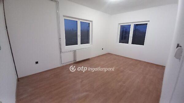 Hatvani, Boldog 3. képe