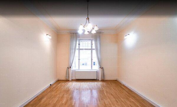 Október 6., Budapest, V. kerület 2. képe