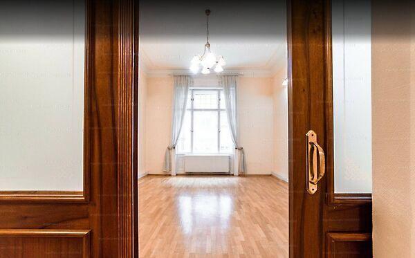 Október 6., Budapest, V. kerület képe