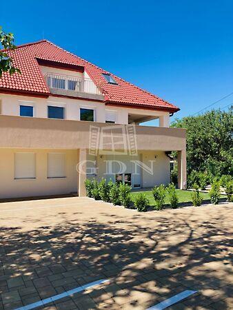 Lakjon úgy, mintha mindig, Balatonfűzfő 3. képe