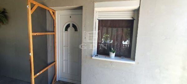 Újszentiváni kiskert házzal, Újszentiván 3. képe