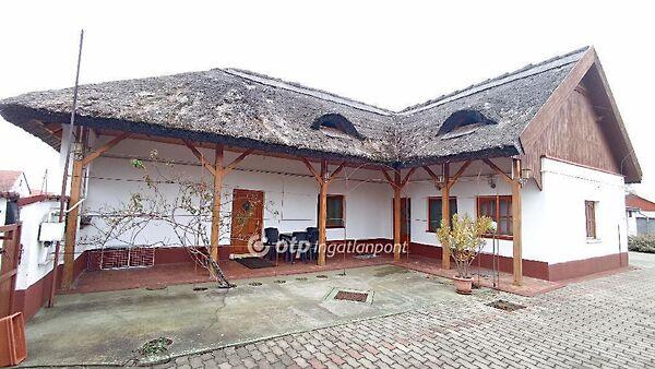 Jászfényszaru 2. képe