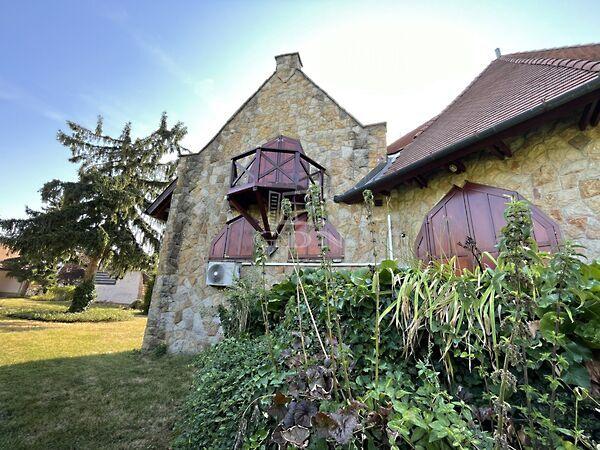 Templom tér , Solymár képe