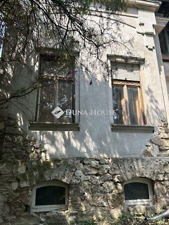 Hunyadi János, Pécs 3. képe