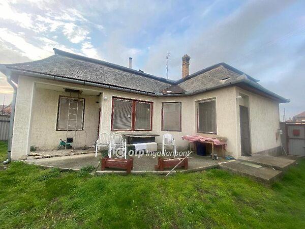 Gém, Jászberény 2. képe